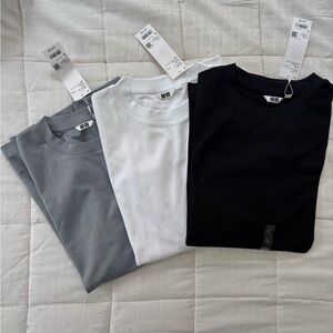 Uniqlo Airism T-Shirt - Black, White, Blue